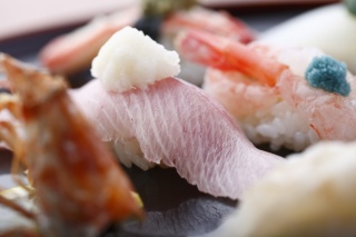 使用KANAZAWABIMI美食優惠劵 以優惠的價格盡享金澤道地美食吧!!