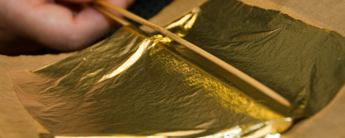 Experiencia de aplicación de pan de oro: una actividad imprescindible en Kanazawa 