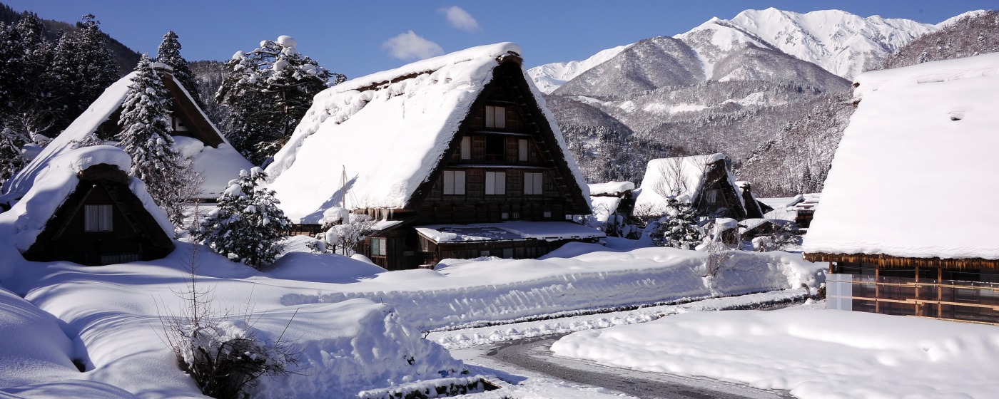 Shirakawa-go and Takayama One-day Bus Tours and Private Taxi Plans