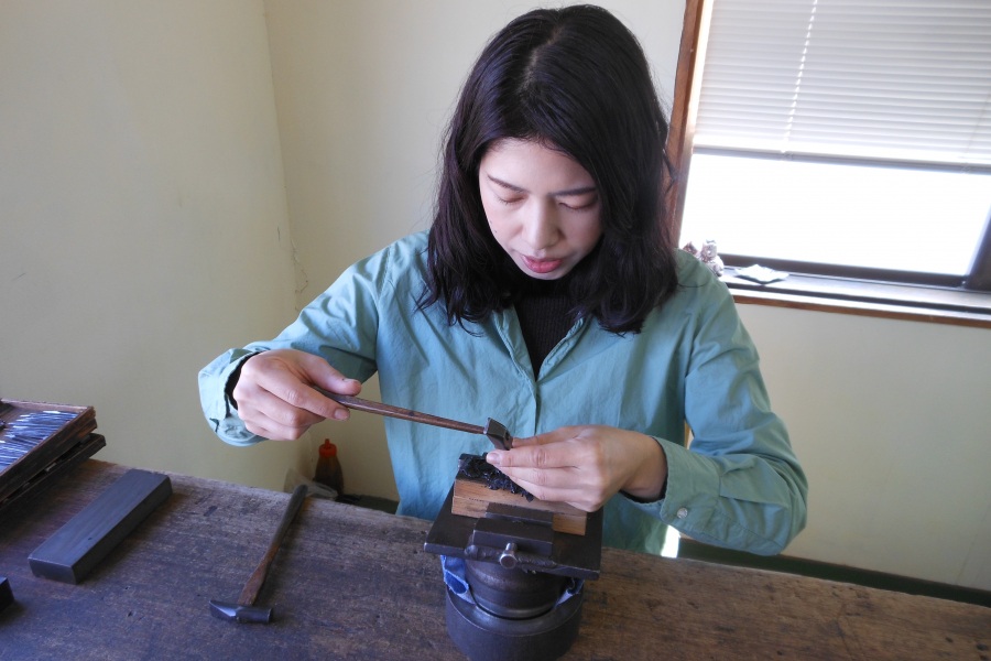 Kaga Zogan and metal carving artist Kazue Nakamura KANAZAWA EXPERT #2