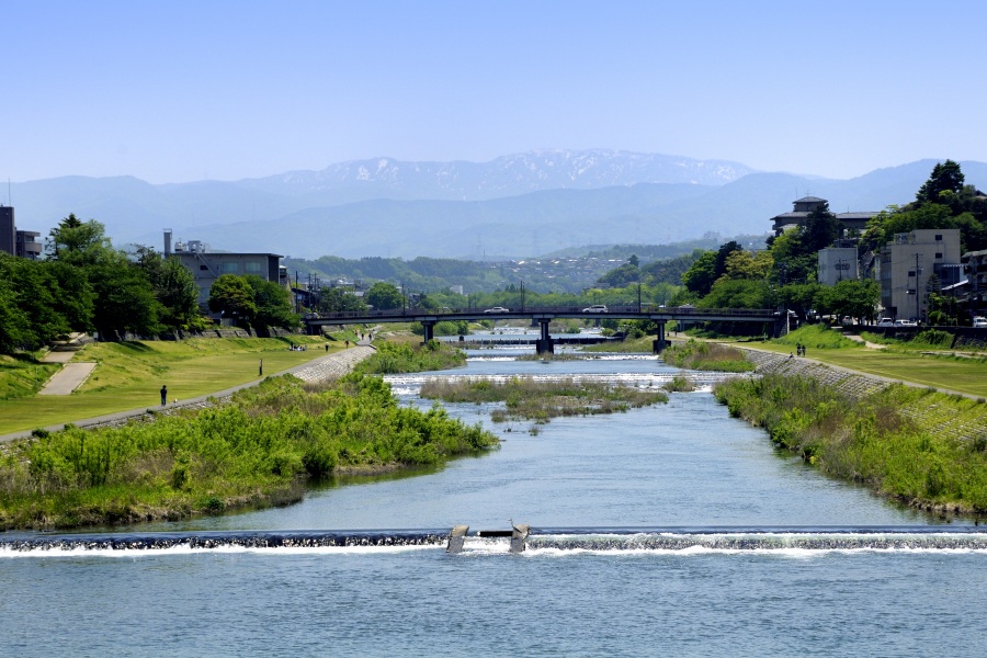 MATSUO Basho and Kanazawa : A Timeless Journey along the Path of Oku no Hosomichi(The Narrow Road to the Deep North)