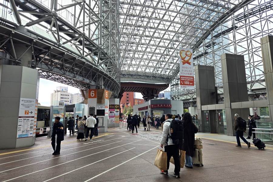 How to Ride Buses in Kanazawa — Travel Like a Local!
