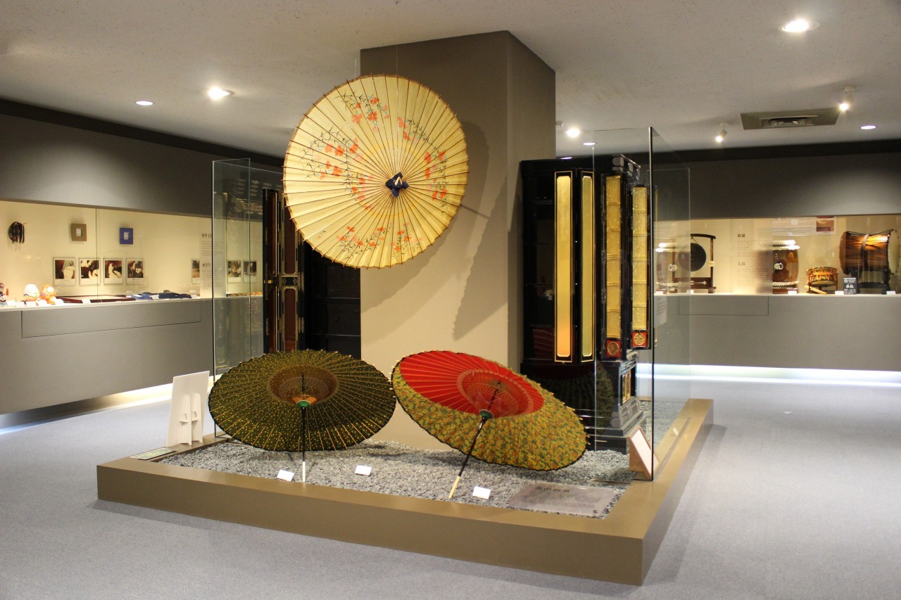 Vous pouvez y découvrir les 36 types d'artisanat traditionnel de la préfecture d'Ishikawa.