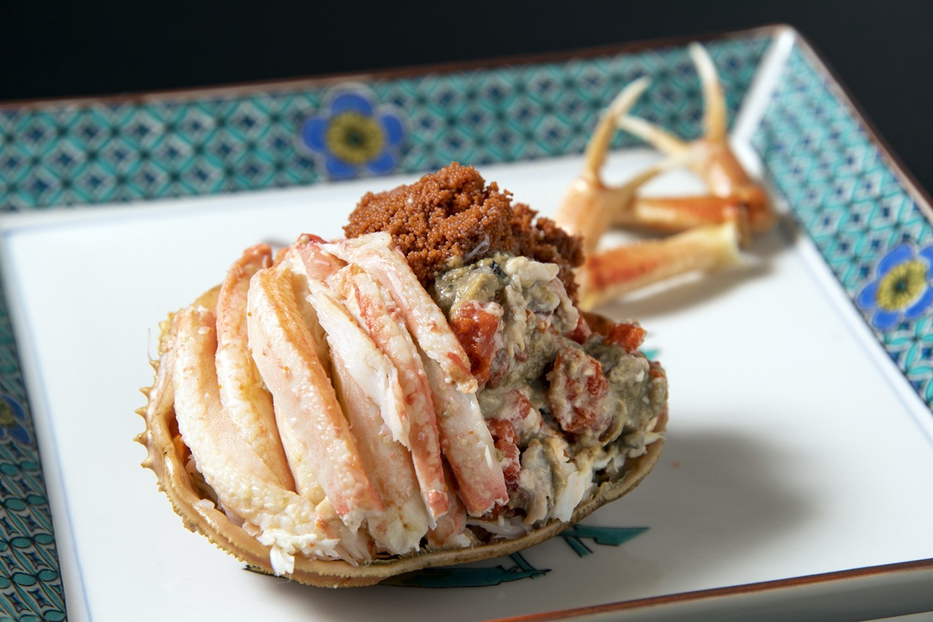 Kobako crab served in an easy-to-eat style