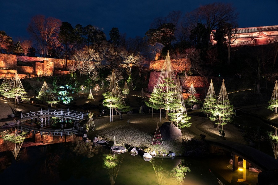 Kanazawa Castle Park and Gyokusenin-maru Garden open at night on designated days