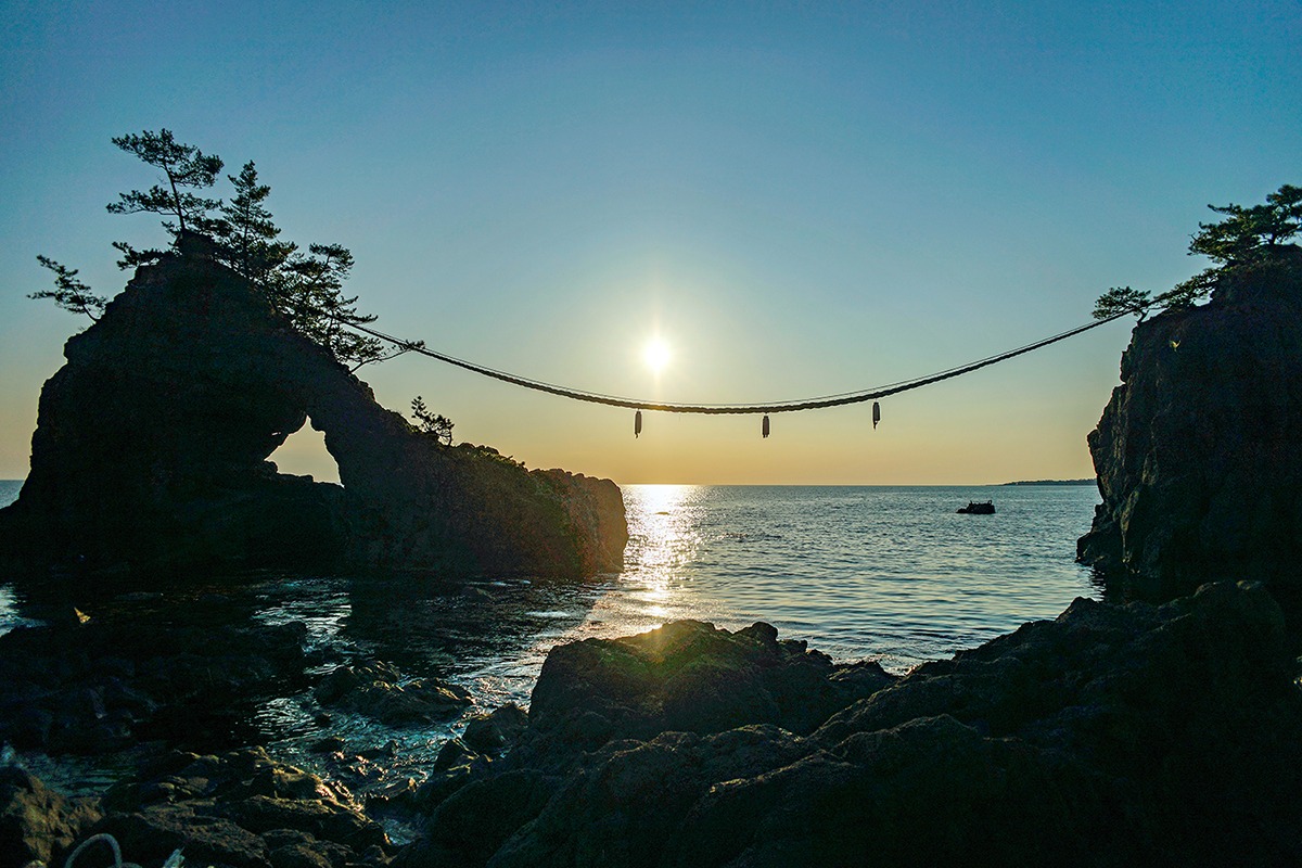 Hatago-iwa Rocks, scenic attraction of the Noto Kongo Coast, Shika Town