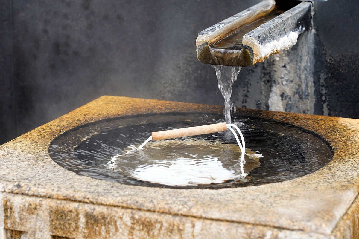 Cooking “onsen tamago” eggs at Wakura Onsen is fun too, Nanao City