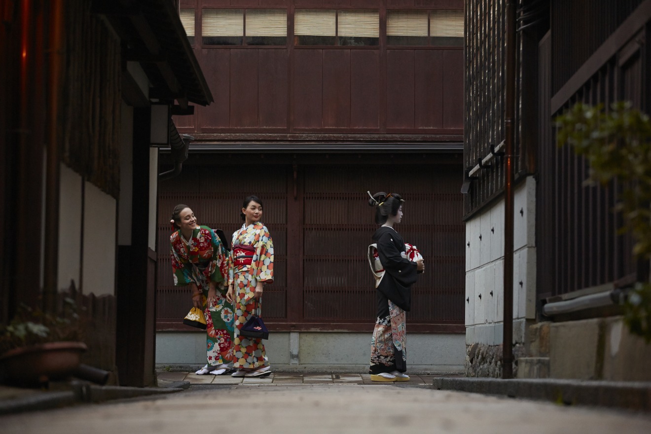 You might even encounter a “geiko” in the backstreets of Chayamachi