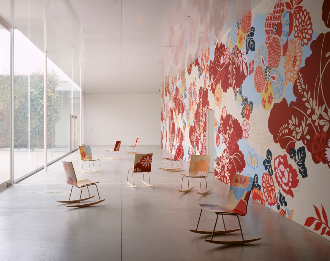 Michael Lin,  People's Gallery 09.10.04-21.03.05, 2004. 21st Century Museum of Contemporary Art, Kanazawa collection. Photo: Nakamichi Atsushi/Nacása & Partners, supplied by the 21st Century Museum of Contemporary Art, Kanazawa