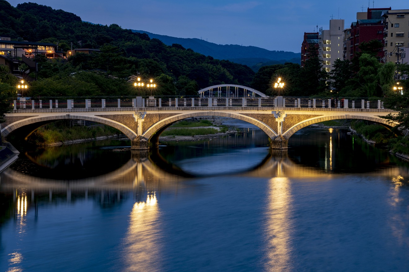 The illuminated Asanogawa Ohashi Bridge as seen from Naka-no Hashi Bridge