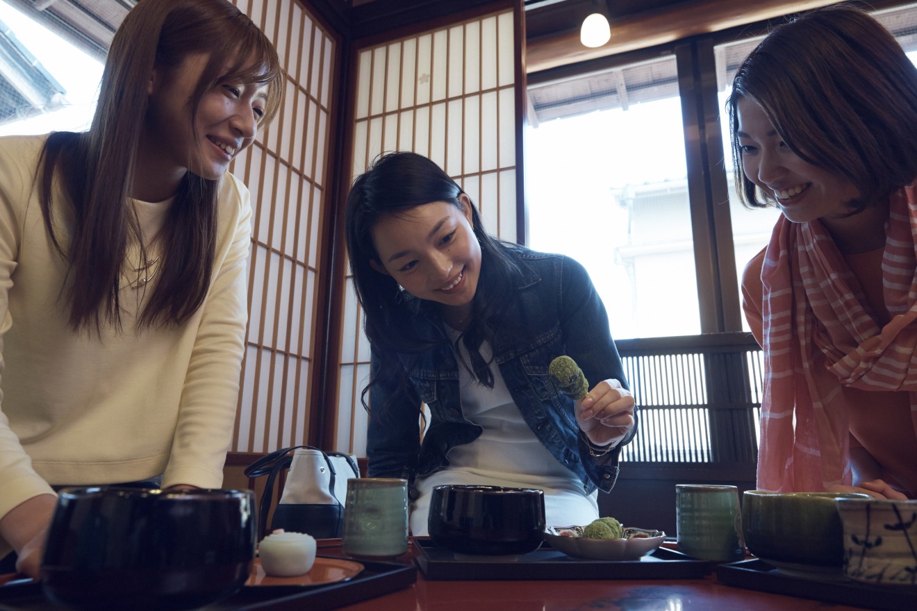 Enjoy traditional Japanese sweets and matcha tea
