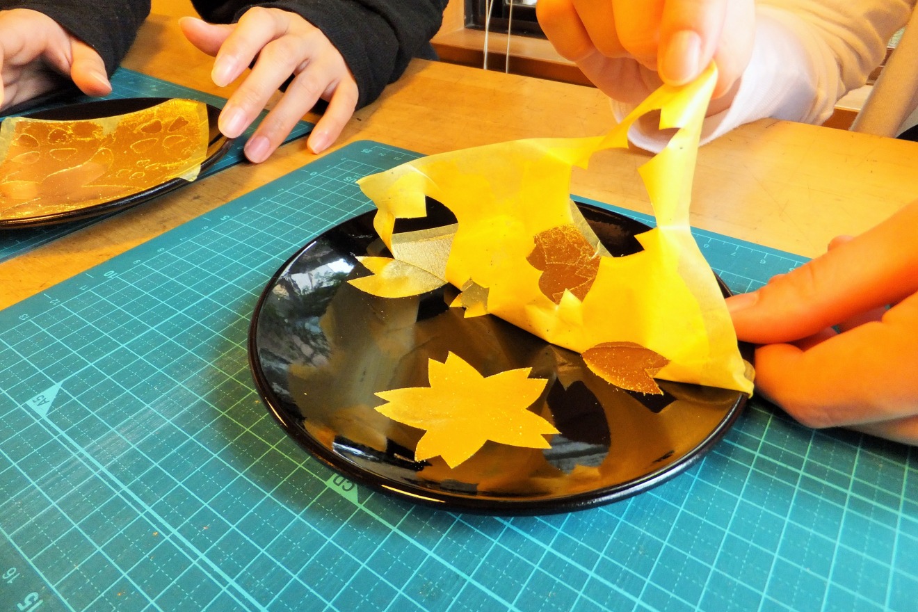 One of the quintessential Kanazawa experiences—the city boasts a 99% share of Japan’s gold leaf market!