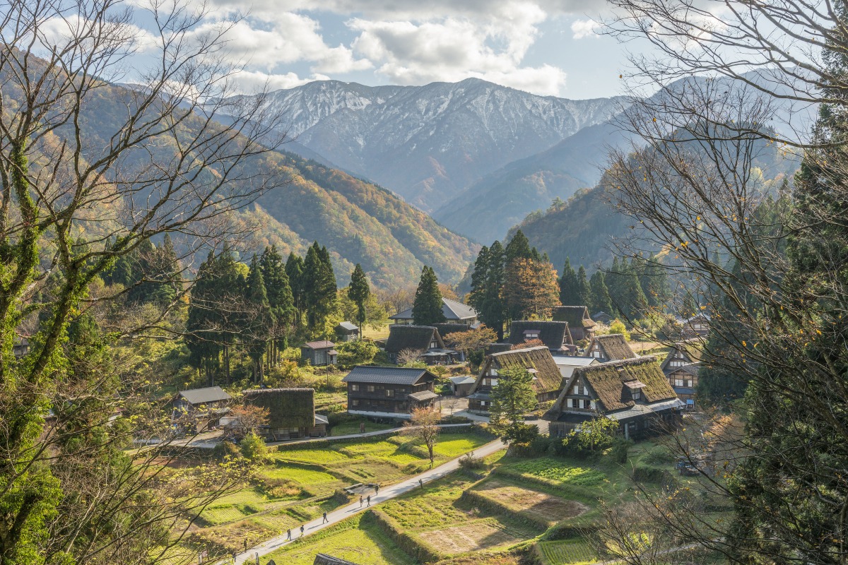 Day Trip from Kanazawa to the UNESCO World Heritage Site “Gokayama” – Explore by World Heritage Bus –