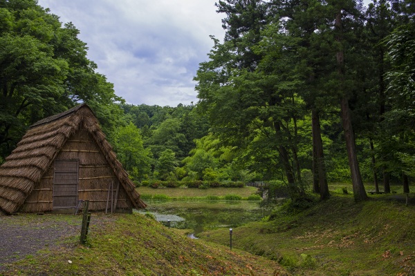 Gyokusen-ko Lake & Himuro Hut