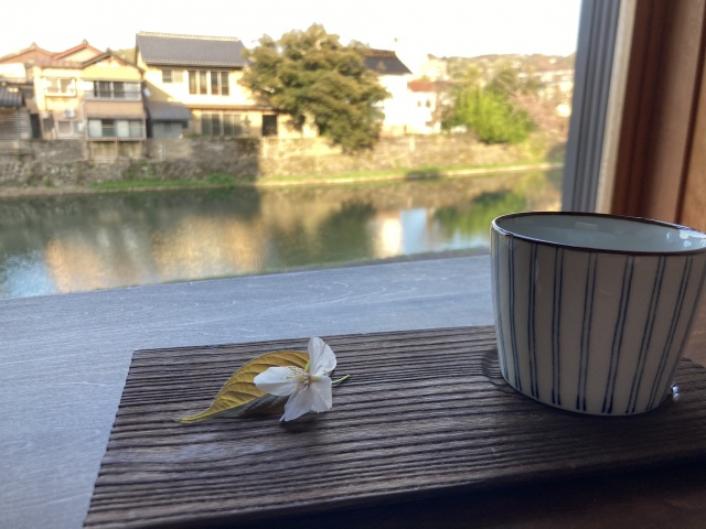 手作りアロマ体験～クロモジ蒸留で香りと癒し