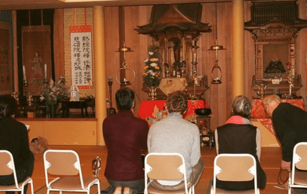 Participants in the Buddhist Experience