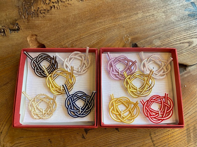 Chopstick rests in various colours