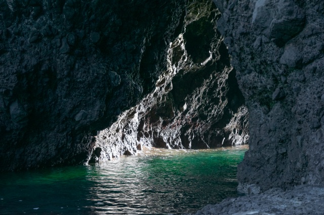 Ganmon cave