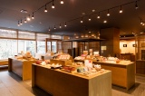 In the showroom, as a Kanazawa gold leaf manufacturer we introduce the beauty and charm of Kanazawa.