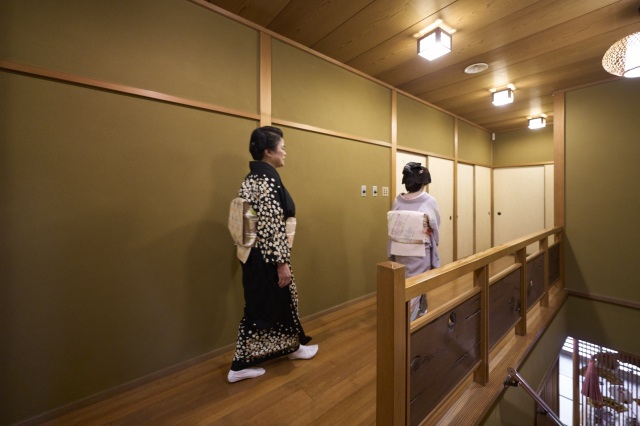 Ochaya tour led by the Geiko of Mi-ne