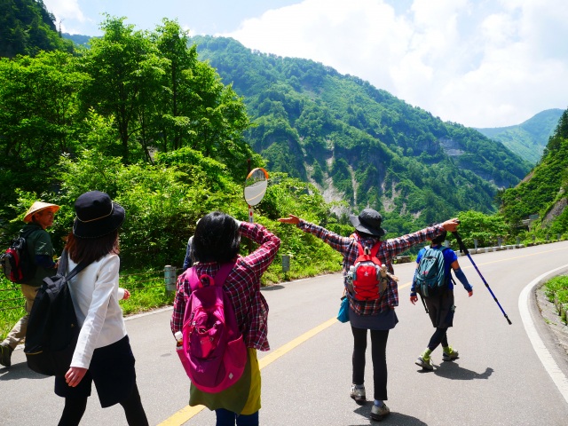 Hakusan Shirakawa-go White Road