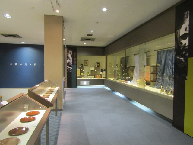 Produits et artisanats traditionnels du Musée de Préfecture d'Ishikawa