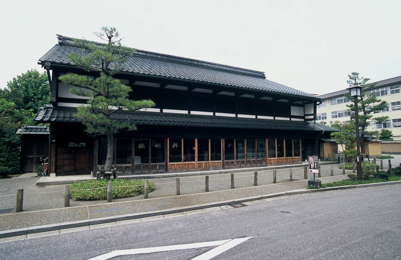 Shinise Memorial Hall