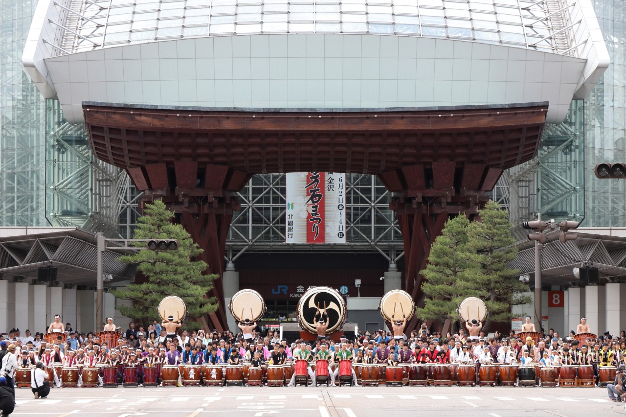 เทศกาลคานาซาวะเฮียคุมังโกะคุ